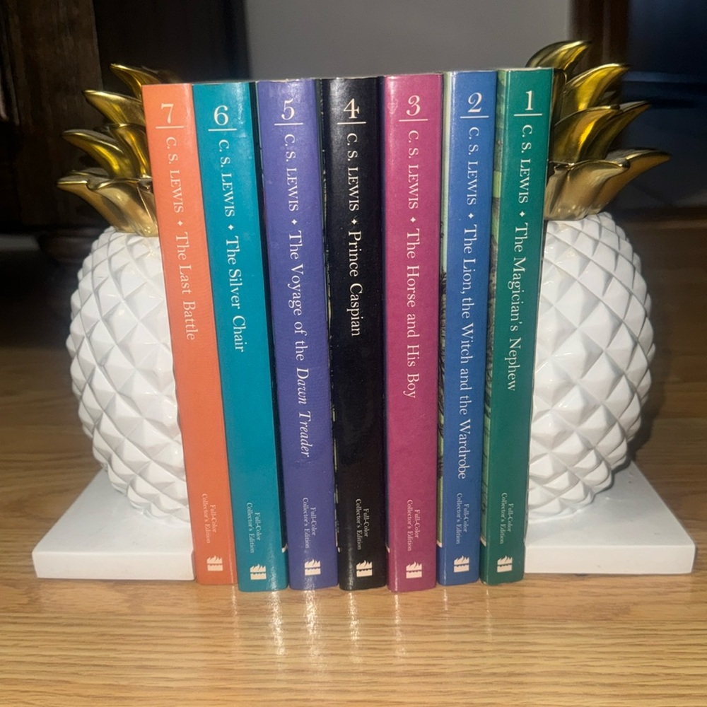 Pineapple Bookends